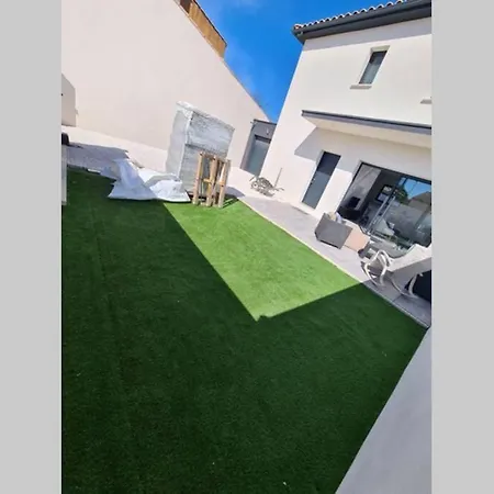 Magnifique Avec Jacuzzi En Option Villa