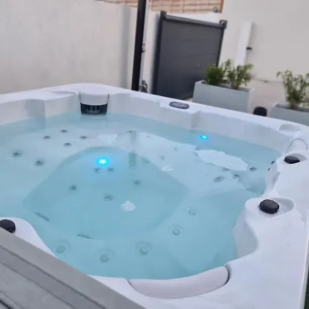 Magnifique Avec Jacuzzi En Option