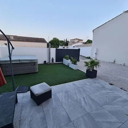 Magnifique Avec Jacuzzi En Option Villa
