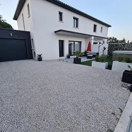 Magnifique Avec Jacuzzi En Option *