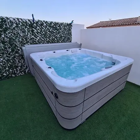 Villa Magnifique Avec Jacuzzi En Option *