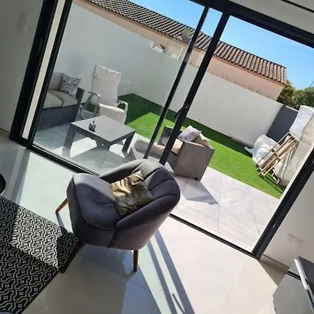 Magnifique Avec Jacuzzi En Option Villa