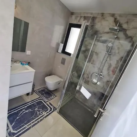 Villa Magnifique Avec Jacuzzi En Option
