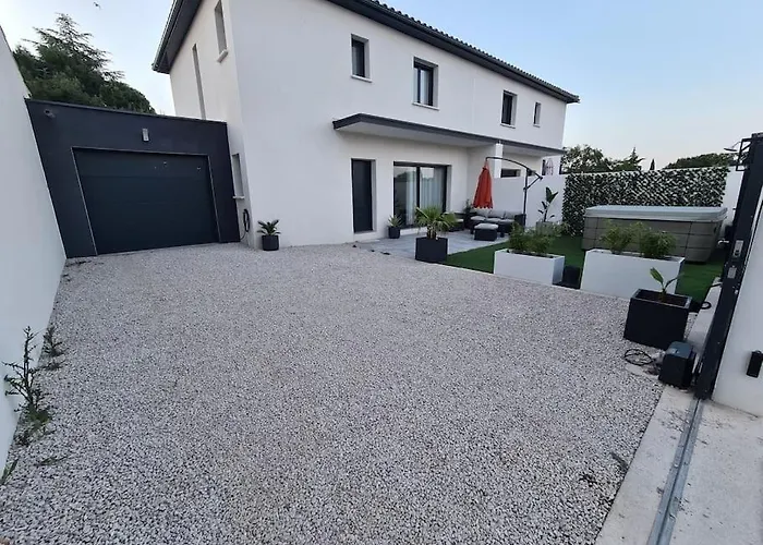 Magnifique Avec Jacuzzi En Option *